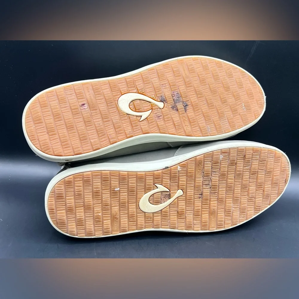 OluKai sleek gray